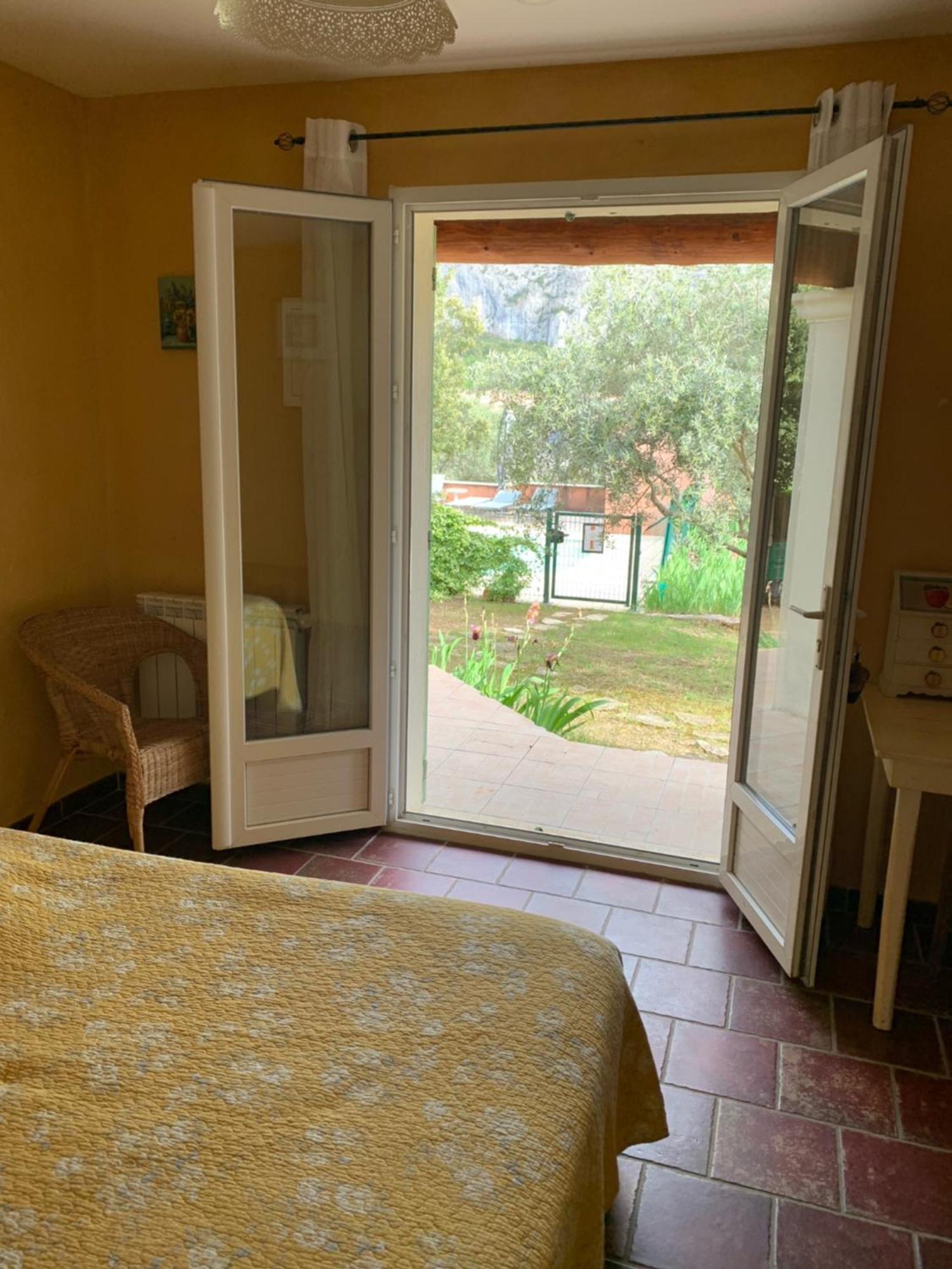 Bed and Breakfast Ll Poulidetto Lioux Zewnętrze zdjęcie