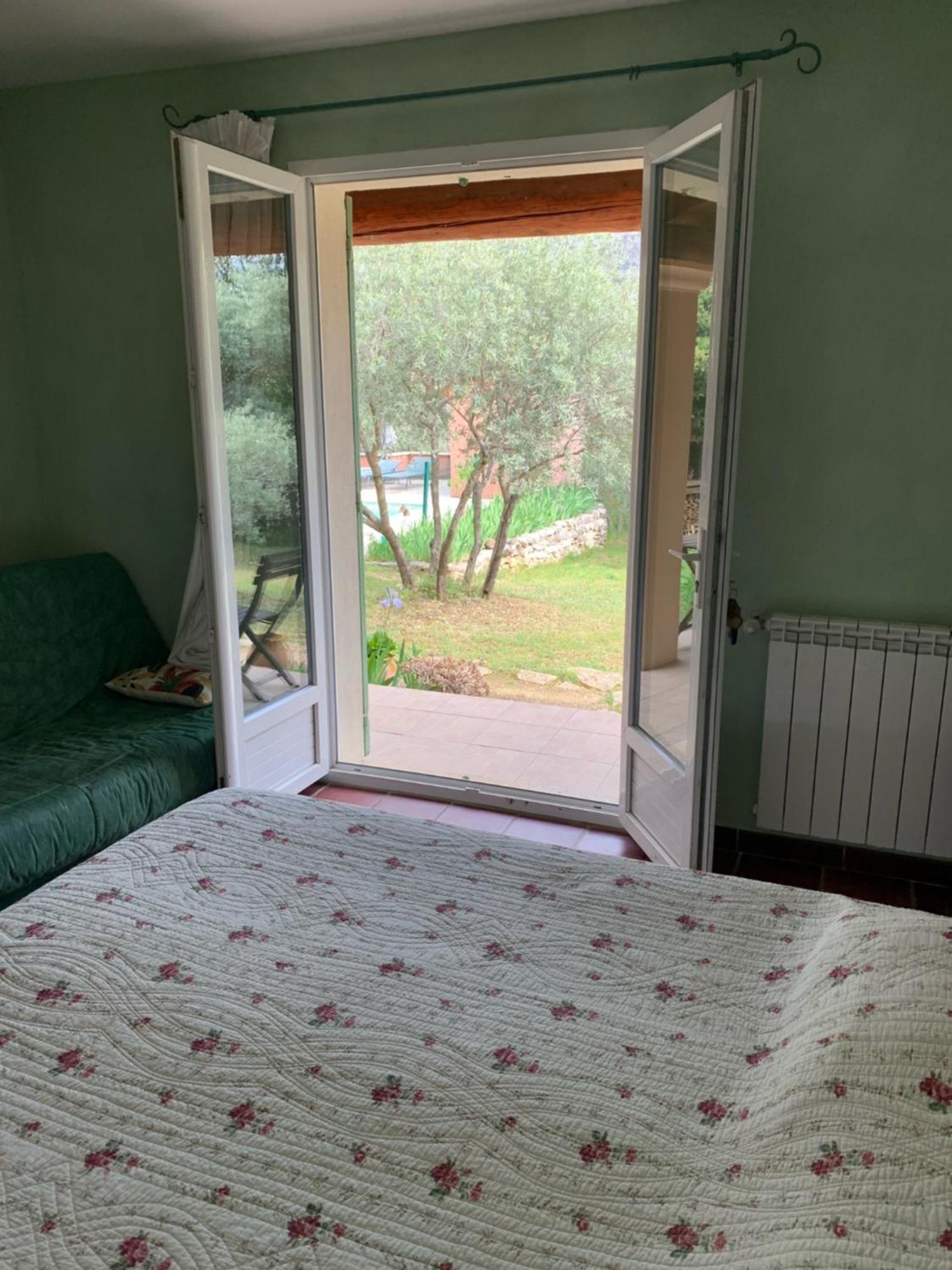 Bed and Breakfast Ll Poulidetto Lioux Zewnętrze zdjęcie